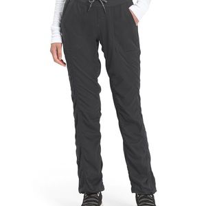 The North Face Aphrodite hiking Pants in TNF Black